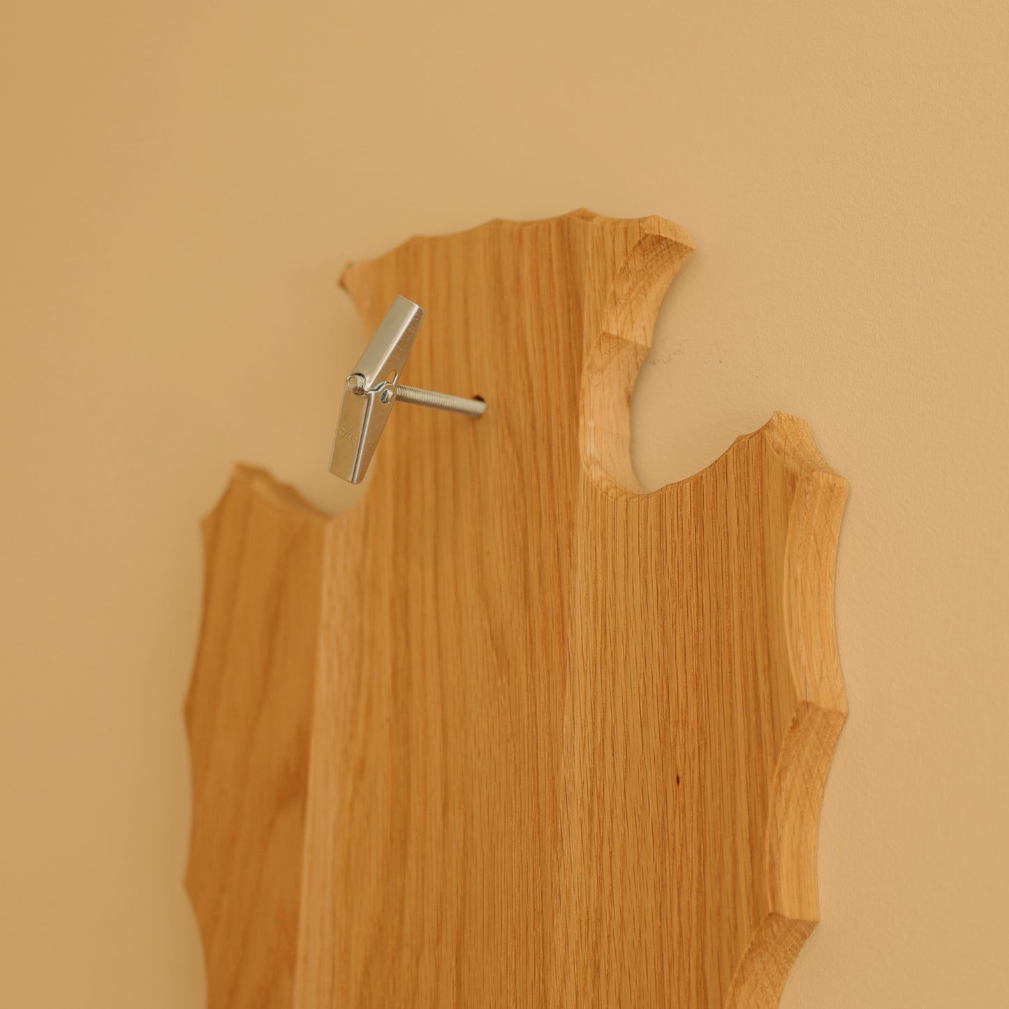 European Arrowhead Wall Mount