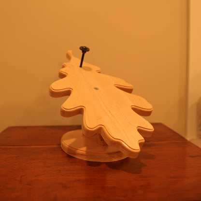 Leaf pedestal wall or tabletop mount